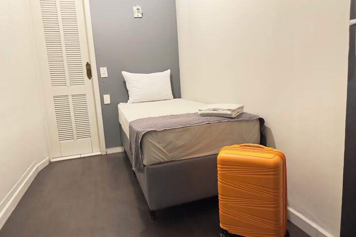 Room 9 of 43