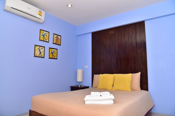 Room 9 of 39