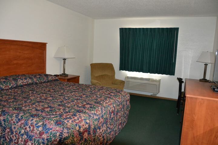 Room 7 of 28