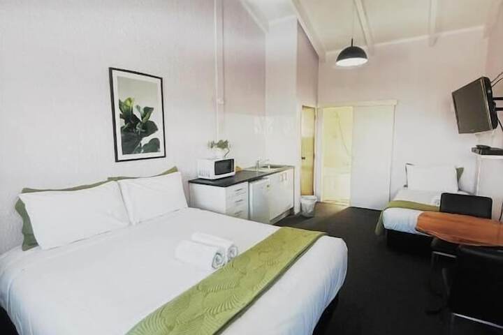 Room 14 of 84