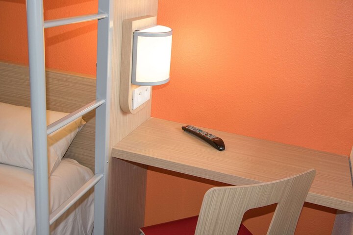 Room 5 of 27