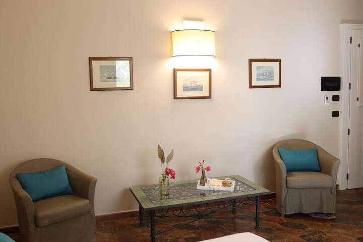Room 22 of 170