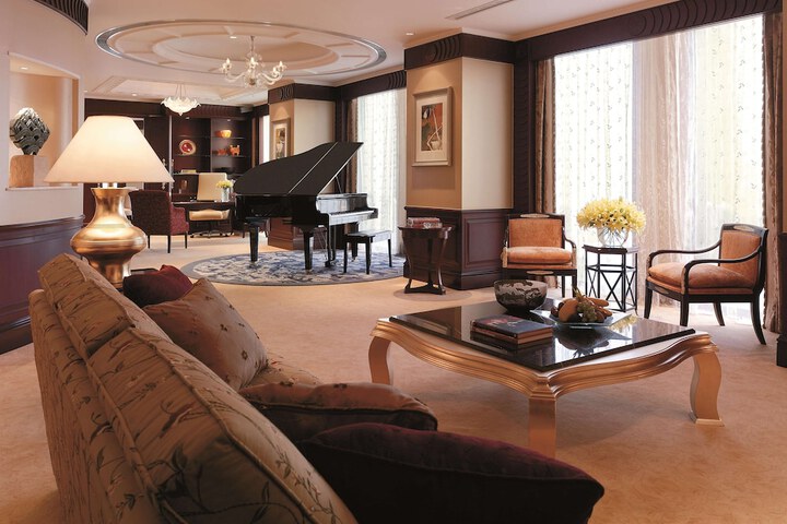 Room 3 of 56