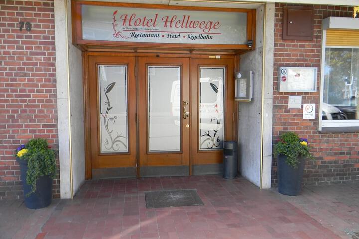 Hotel Entry