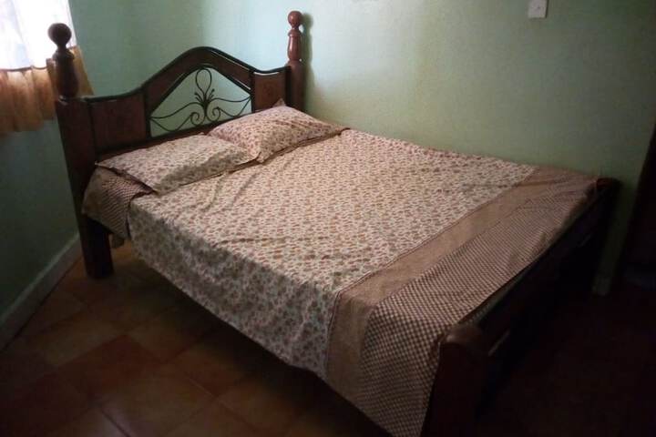 Room 7 of 16