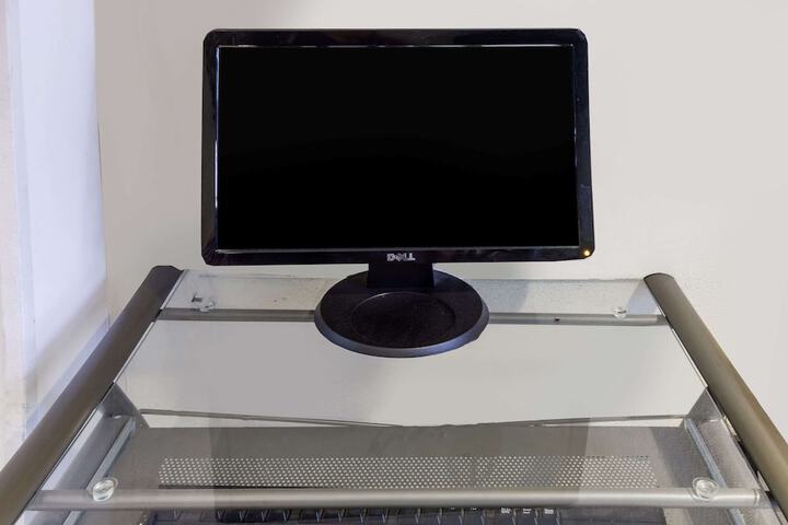 Business Center 29 of 29