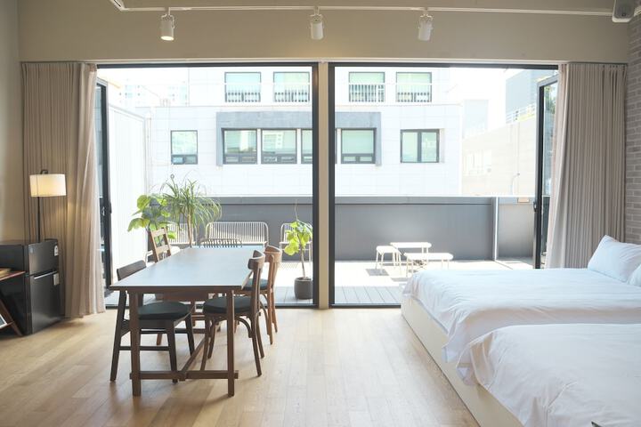 Room 21 of 49