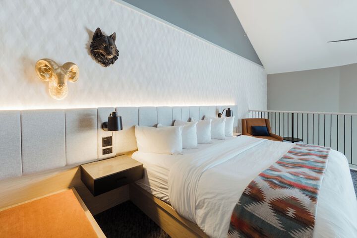 Room 52 of 97