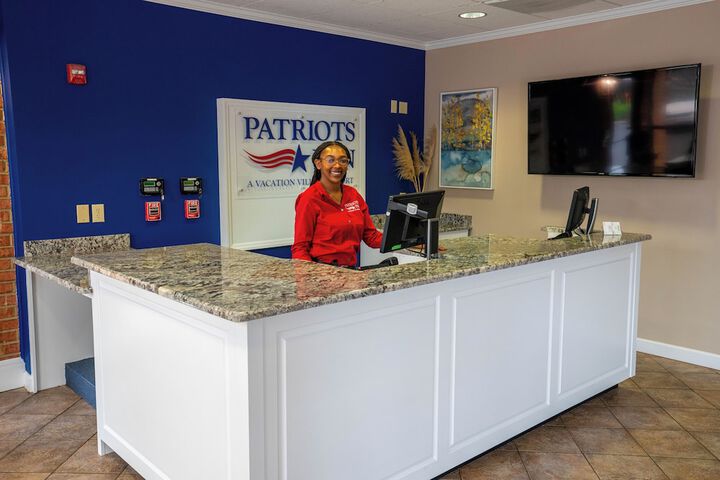 Check-in/check-out kiosk