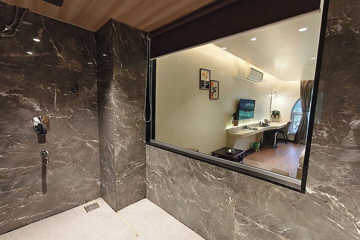 Room 75 of 90