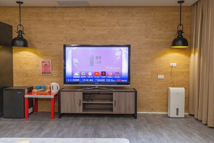 Room 33 of 118