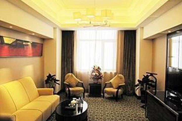 Room 14 of 24