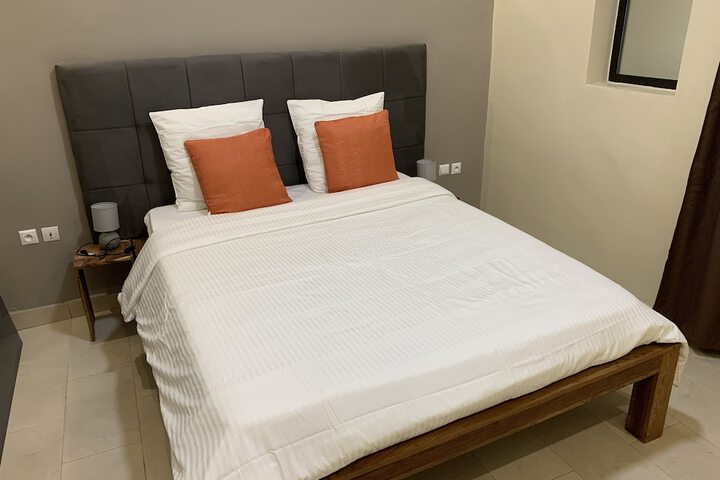 Room 4 of 70