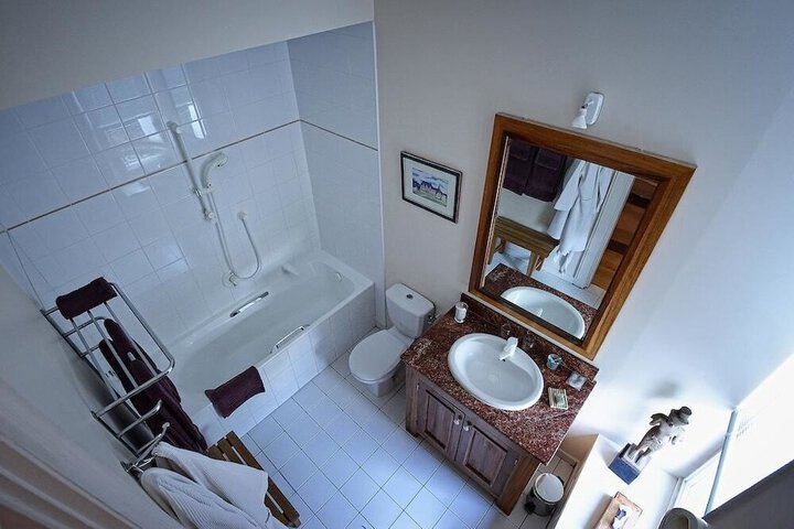 Photo 10