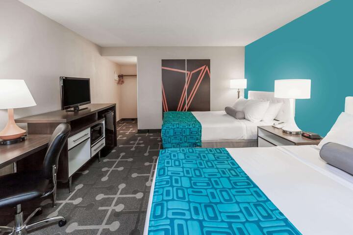 2 Double Beds (2 of 8)