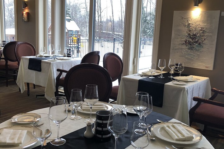 Dining 54 of 86