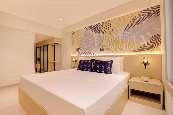 Room 25 of 48