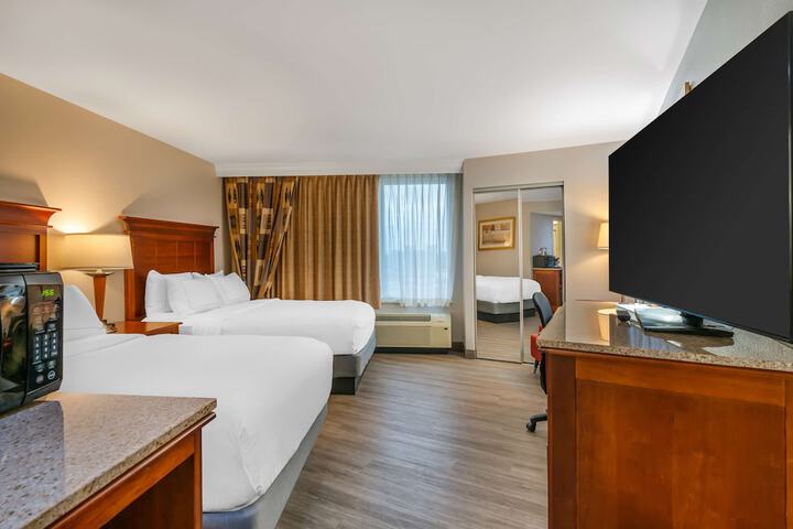 Room 7 of 33