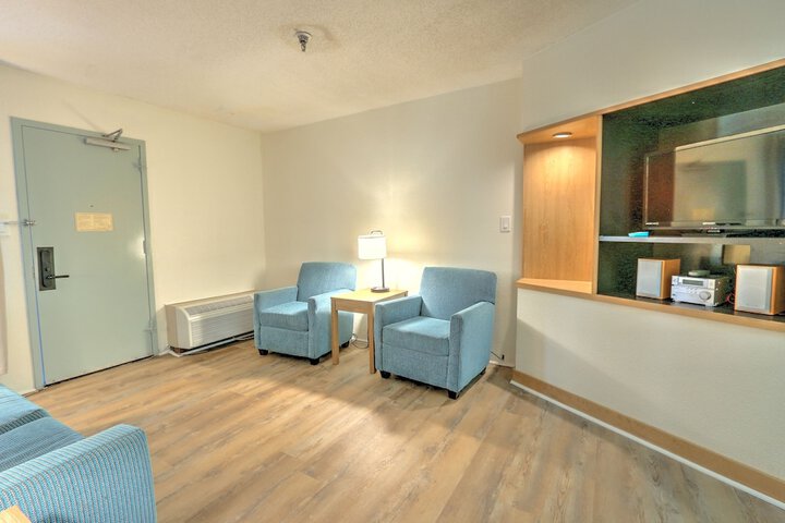 Room 14 of 23