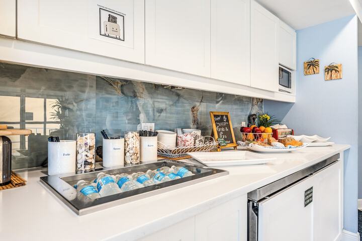 Breakfast/Coffee Service 65 of 85