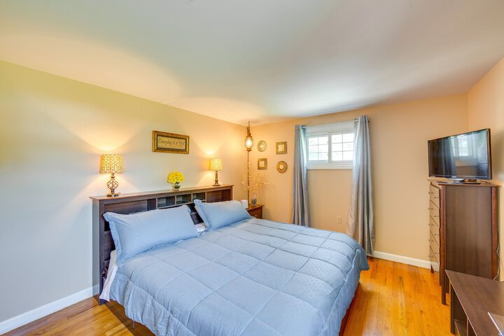 Charming Leola Home: 10 Mi to Downtown Lancaster!