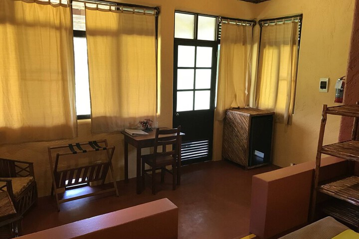 Room 10 of 31