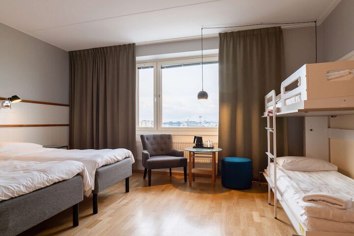 Room 13 of 71