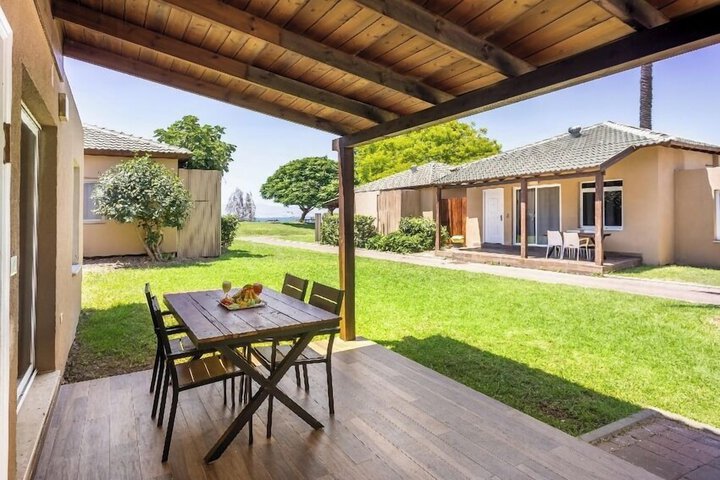 Terrace/Patio 19 of 48