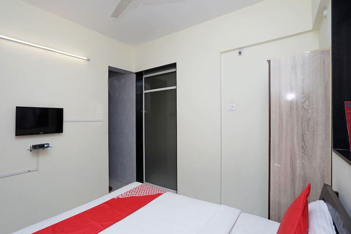 Room 16 of 19