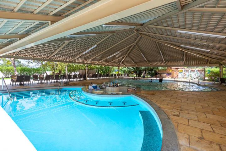 Pool 9 of 23