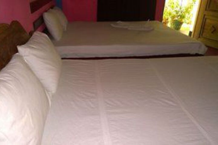 Room 12 of 20