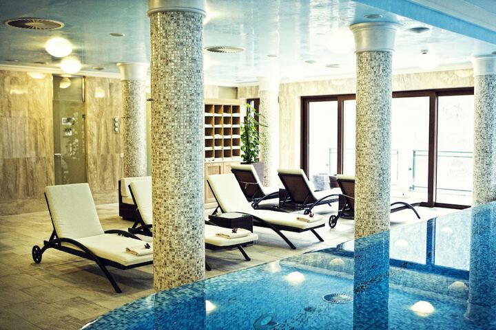 Pool 48 of 108