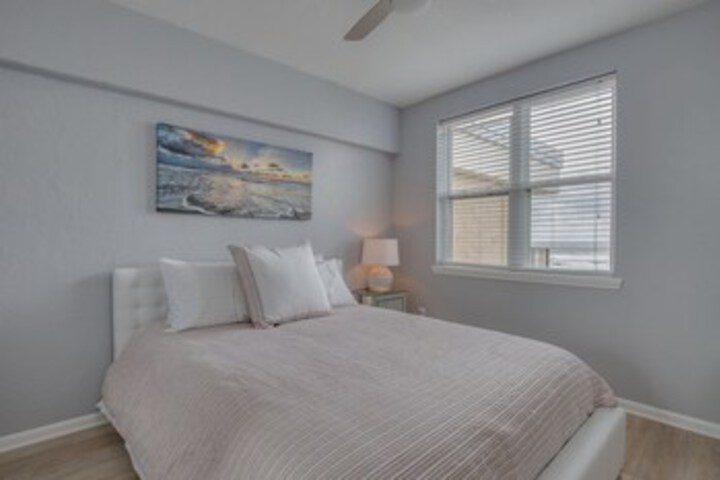 Room 2 of 72