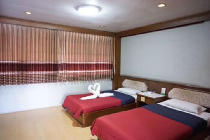 Room 30 of 50
