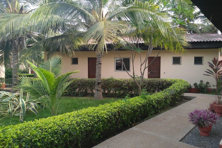 Hotel Exterior 43 of 43
