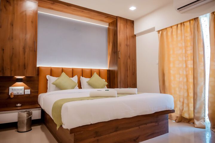 Room 5 of 24