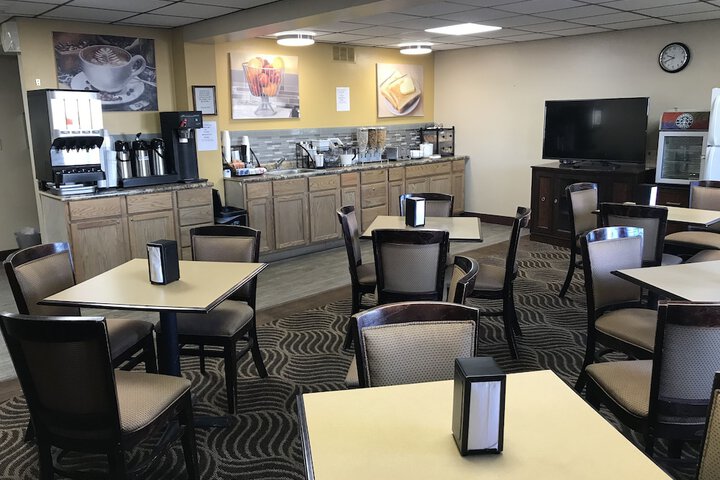 Breakfast/Coffee Service 25 of 37