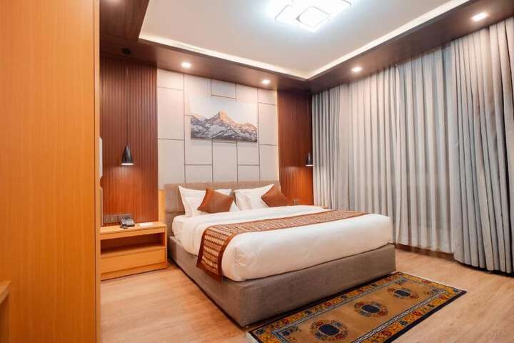 Room 14 of 25