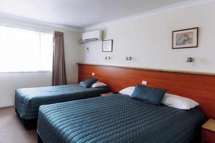 Room 22 of 95