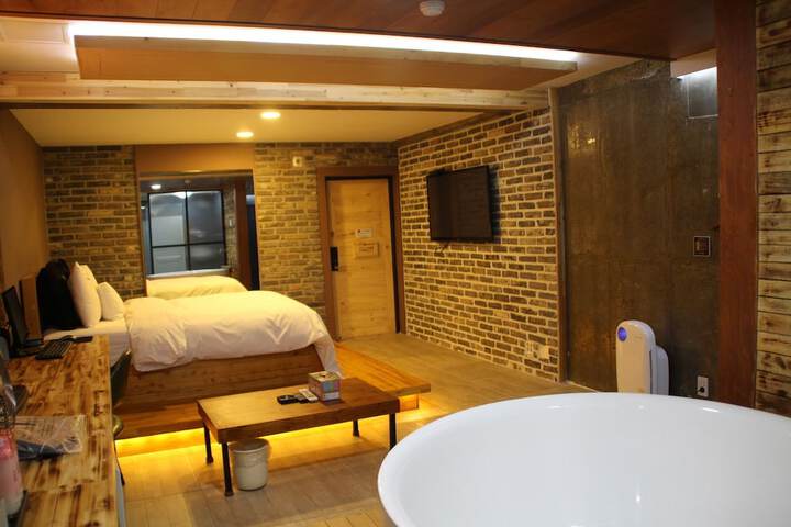 Room 1 of 34