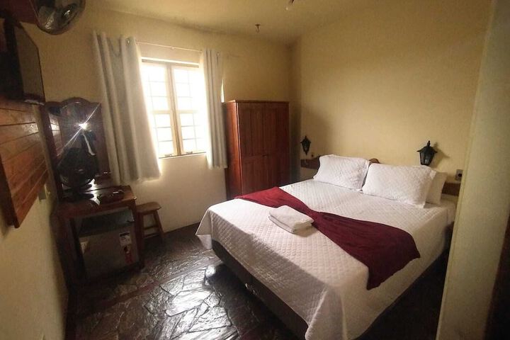 Room 5 of 130