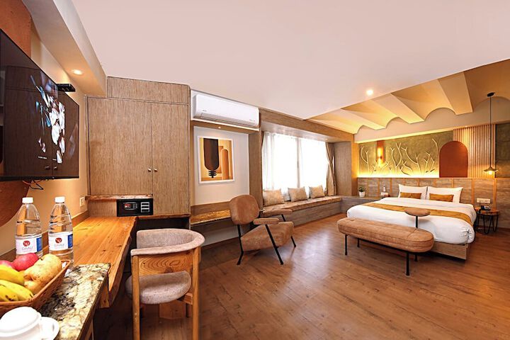 Room 44 of 69