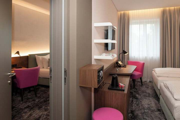 Room 20 of 80