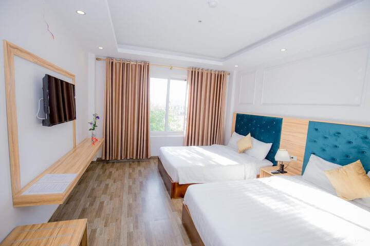 Room 3 of 13
