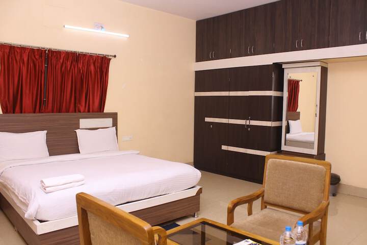 Room 8 of 20