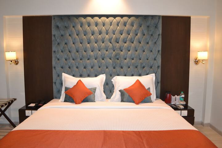 Room 16 of 65