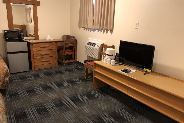 Room 7 of 28