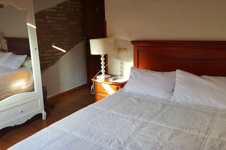 Room 17 of 33
