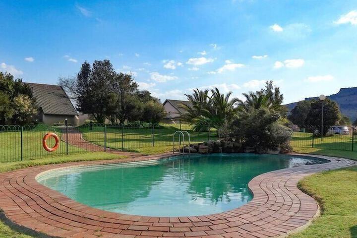 Pool 98 of 391