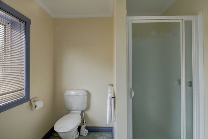 Room 11 of 20